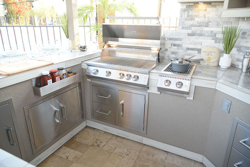 KoKoMo Best Outdoor Kitchen Bermuda BBQ Island with TV